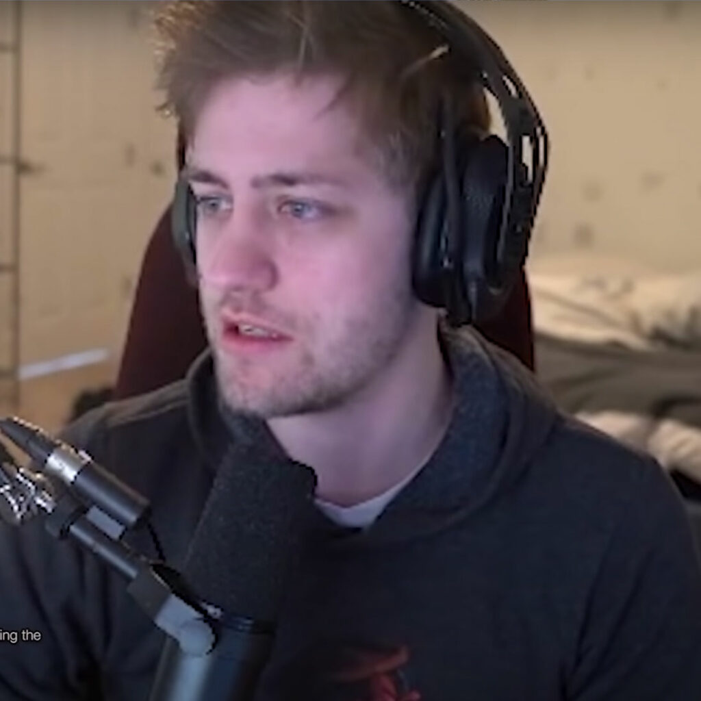 Sodapoppin uses the shure SM7B microphone to stream on Twitch 